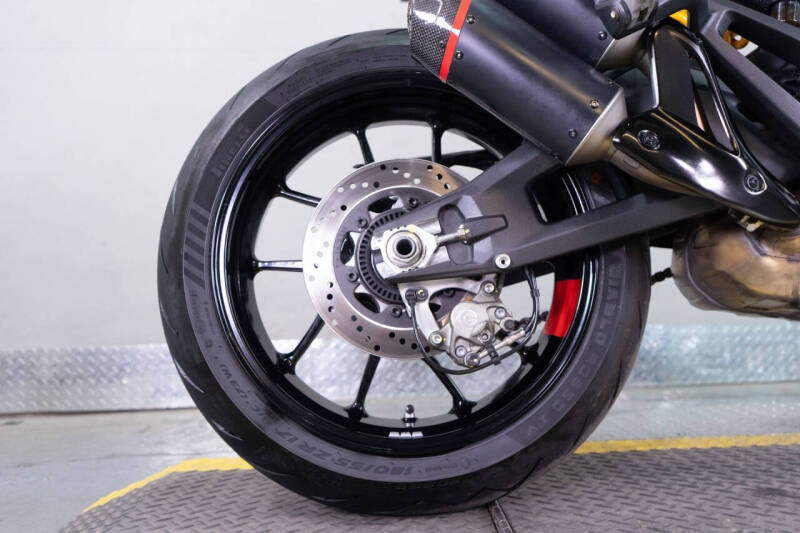 2023 Ducati Monster SP