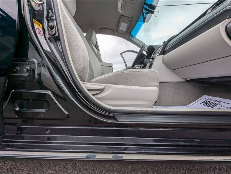 2014 Toyota Camry Hybrid LE