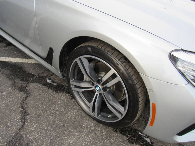 2019 BMW 7 Series 740i