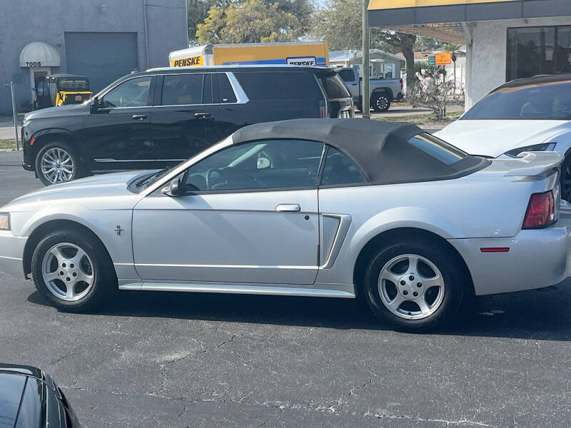 2003 Ford Mustang Premium - Photo 4