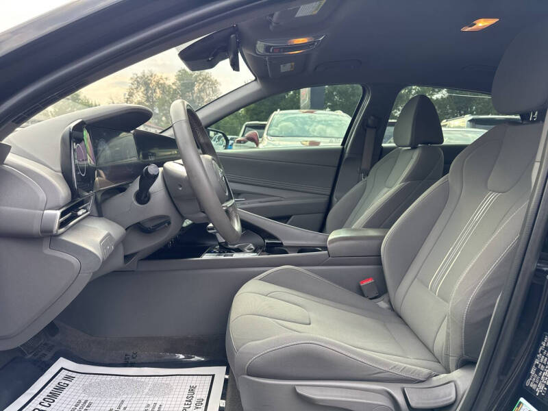 2023 Hyundai Elantra SEL