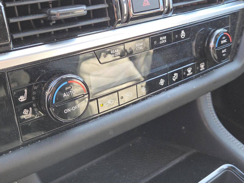 2022 Nissan Pathfinder Platinum