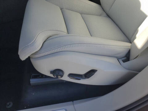 2025 Volvo XC90 B6 Ultra Bright Theme 6P