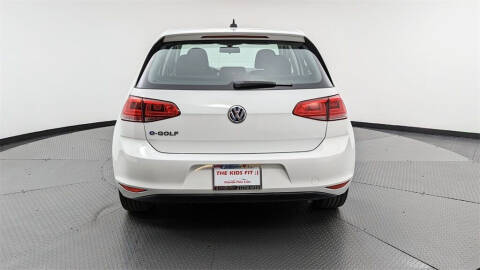 2016 Volkswagen e-Golf SE