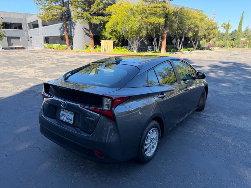 2020 Toyota Prius LE
