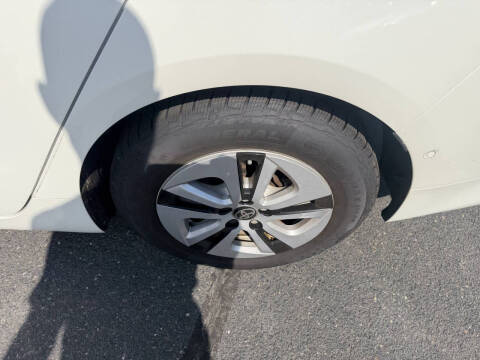 2018 Toyota Prius Three