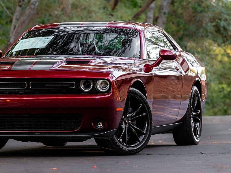 2018 Dodge Challenger SXT Plus