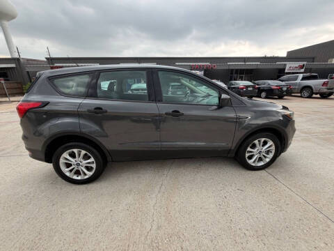 2019 Ford Escape S