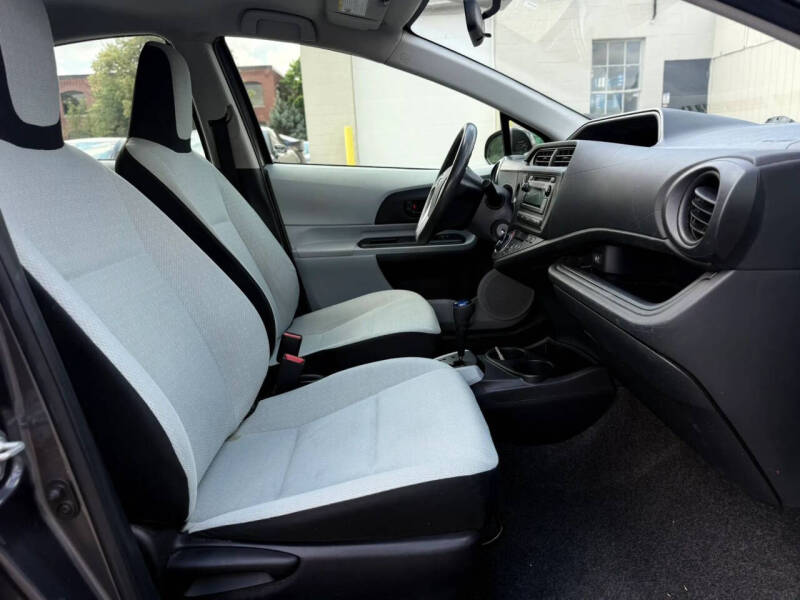 2012 Toyota Prius c