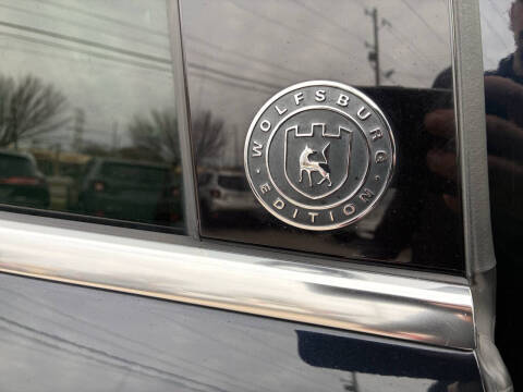 2017 Volkswagen Touareg V6 Wolfsburg