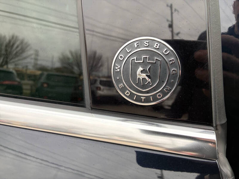 2017 Volkswagen Touareg V6 Wolfsburg