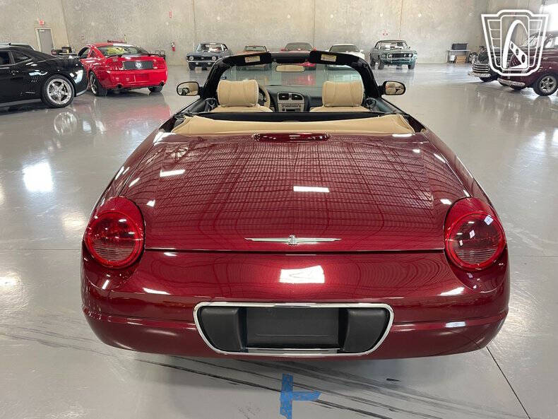 2004 Ford Thunderbird Deluxe