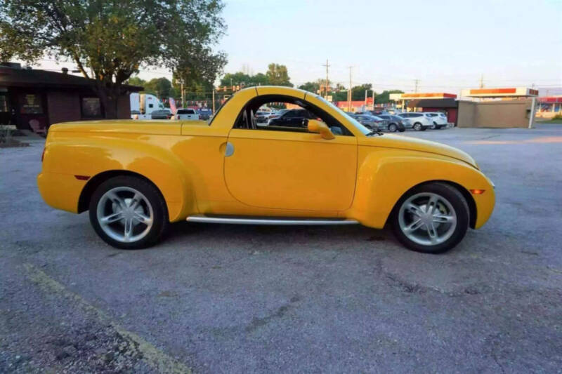 Image 6 of 2004 Chevrolet SSR LS