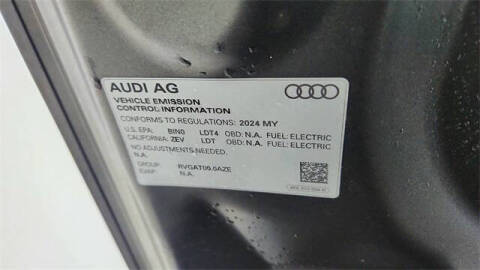 2024 Audi Q8 Sportback e-tron quattro Prestige S line