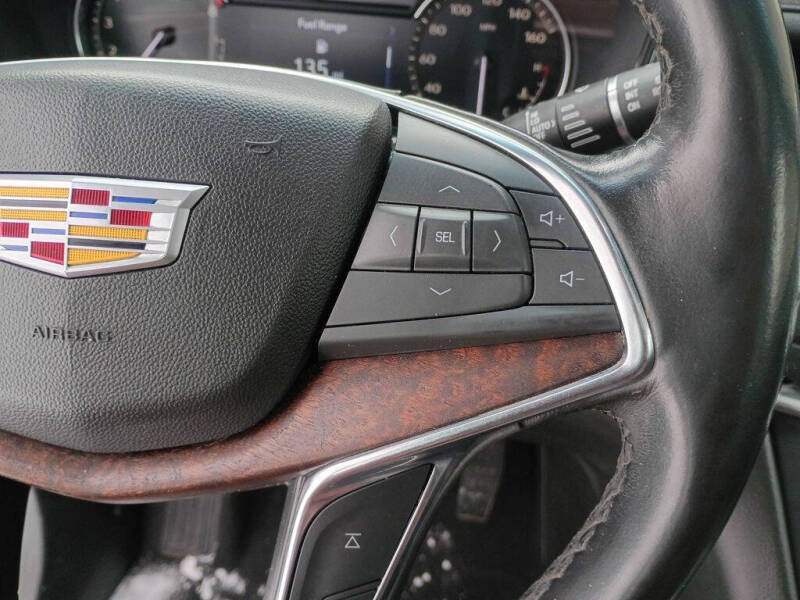 2021 Cadillac XT5 Premium Luxury