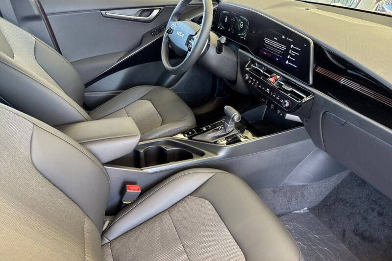 2026 Kia Niro EX