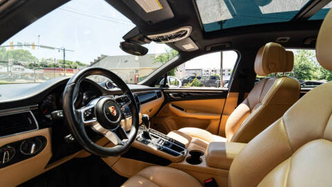 2017 Porsche Macan