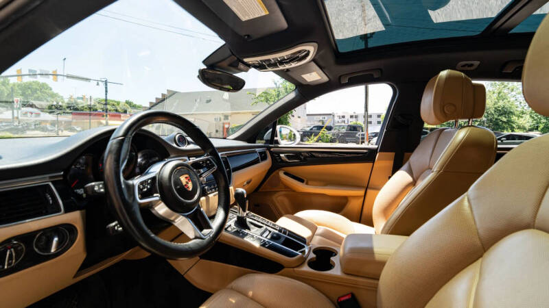 2017 Porsche Macan