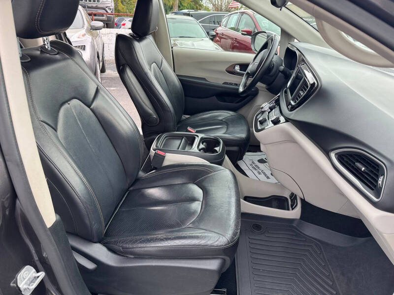 2018 Chrysler Pacifica Touring L