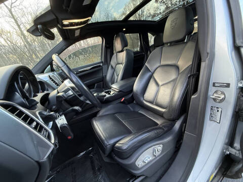 2018 Porsche Cayenne Platinum Edition