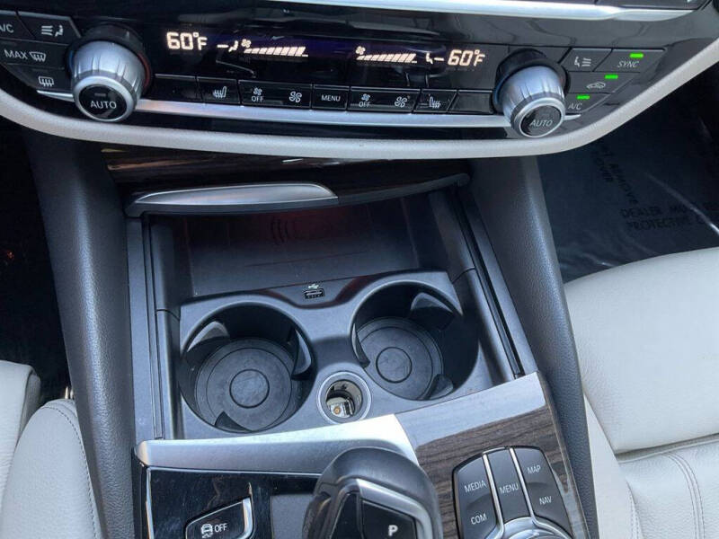 2022 BMW 5 Series 530i