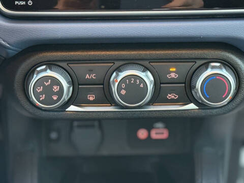 2023 Nissan Versa SV