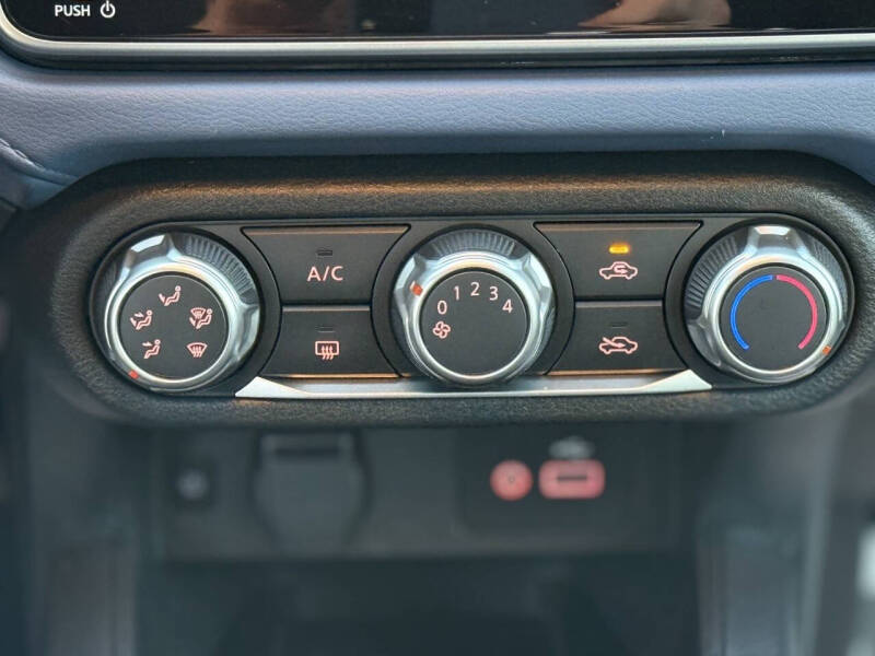 2023 Nissan Versa SV