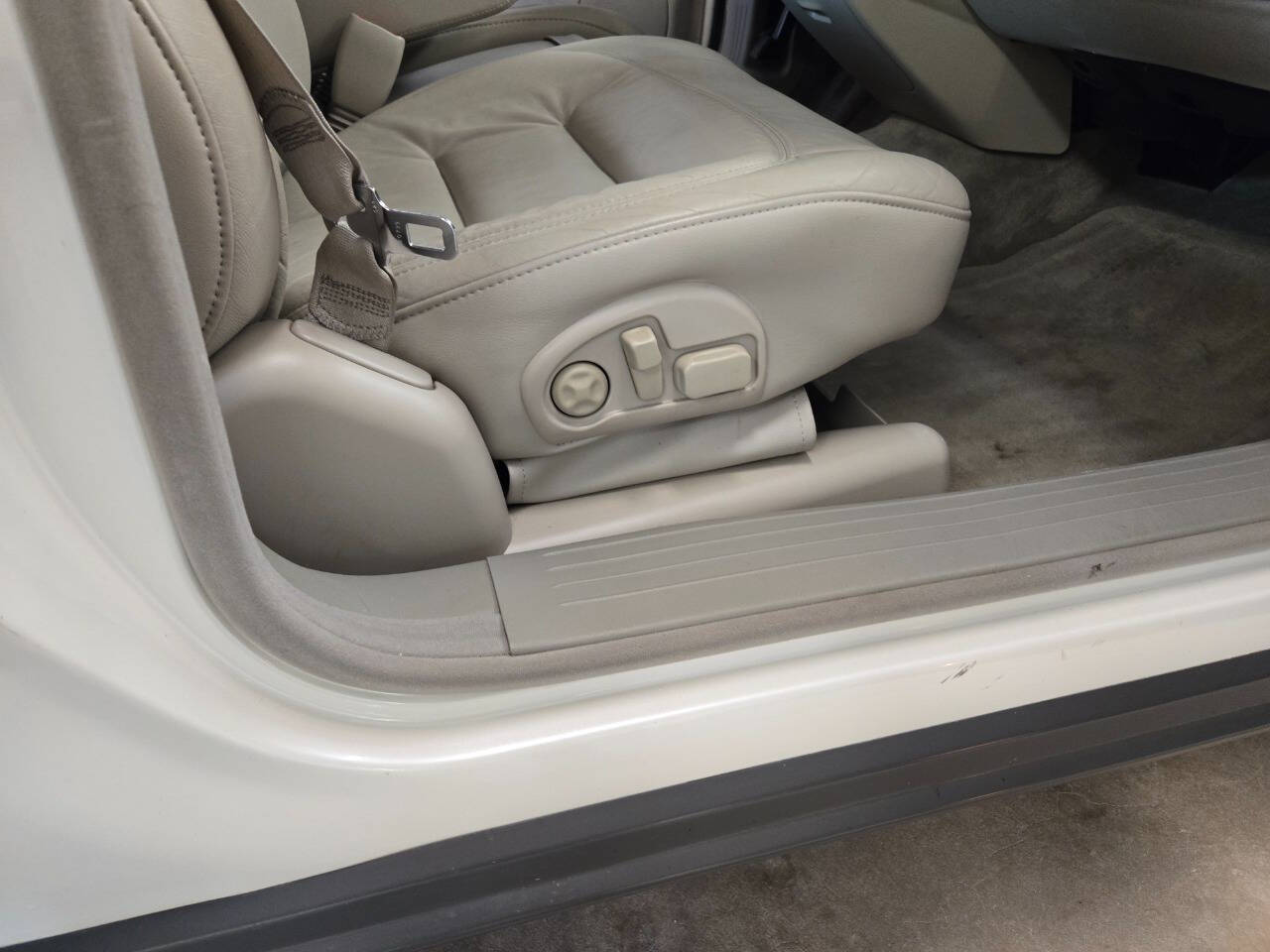2002 Cadillac DeVille 96