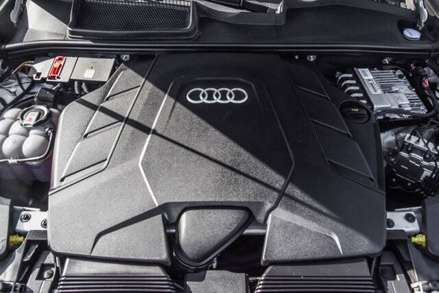 2023 Audi Q8 quattro Premium Plus 55 TFSI