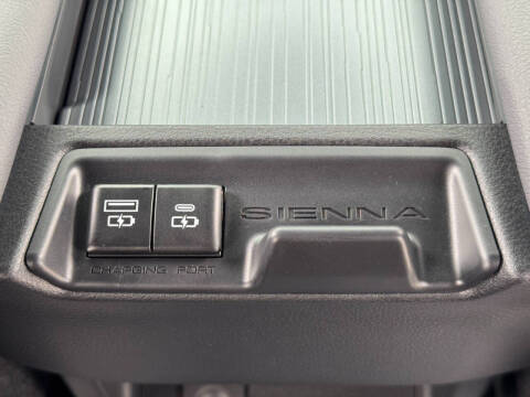 2024 Toyota Sienna XSE 7-Passenger