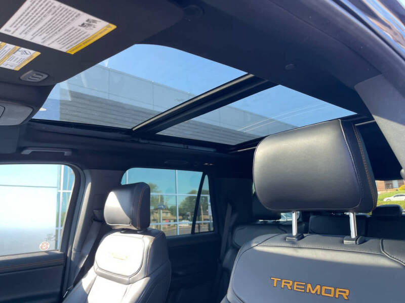 2025 Ford Expedition Tremor
