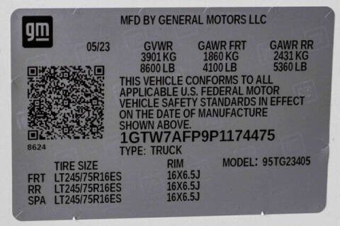 2023 GMC Savana 2500