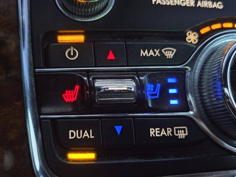 2019 Lincoln Continental Select