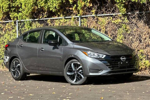 2025 Nissan Versa SR