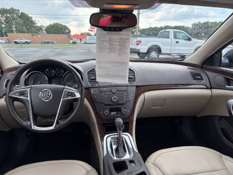 2013 Buick Regal Premium 1