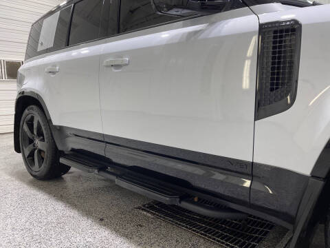 2022 Land Rover Defender 110 V8