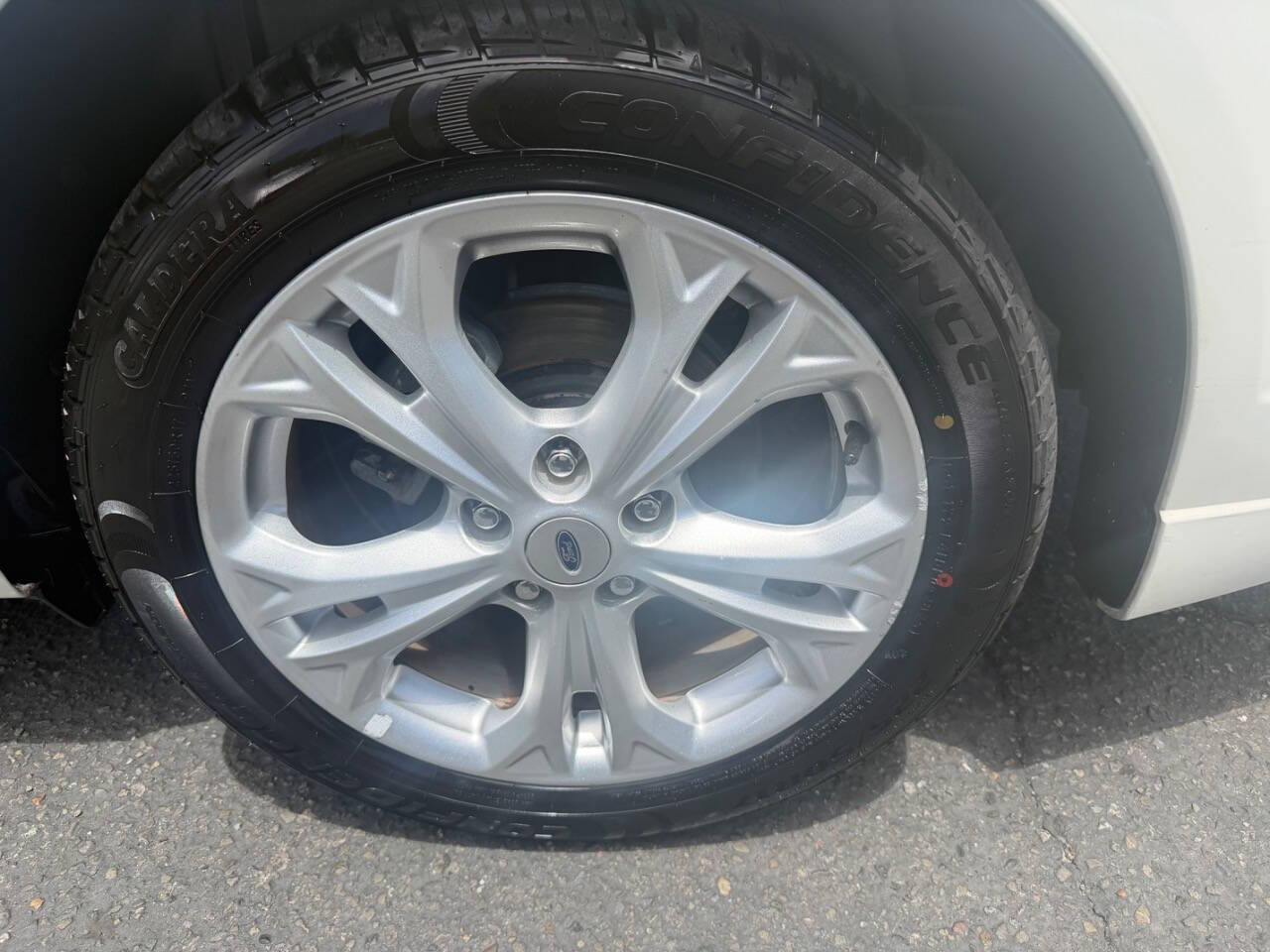 White Platinum Metallic Tri-Coat 2012 Ford Fusion SE SE 4dr Sedan 10