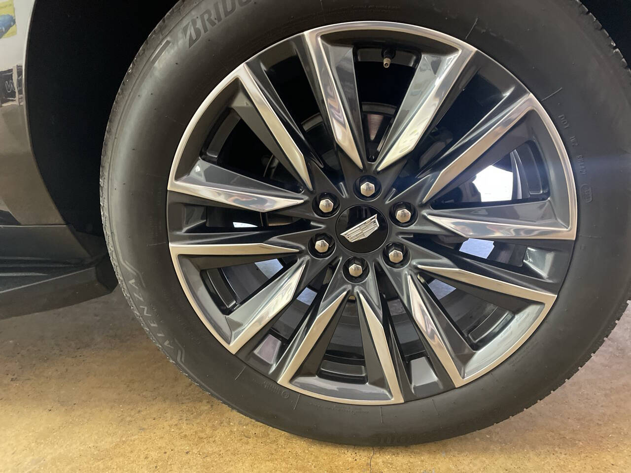 2023 Cadillac Escalade ESV 9
