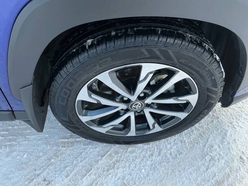 2024 Toyota Corolla Cross XLE