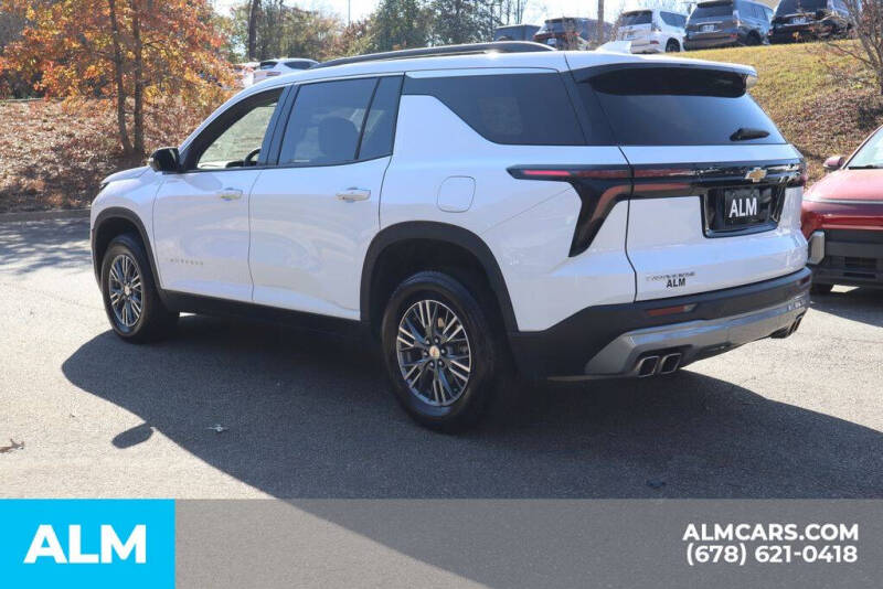 2024 Chevrolet Traverse LT