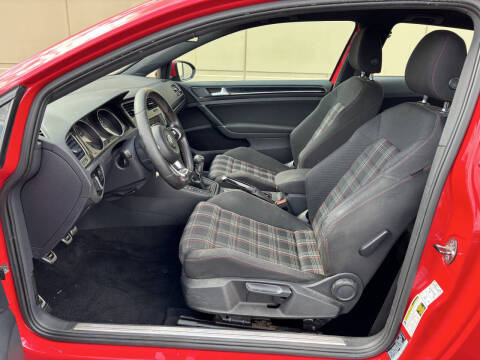 2016 Volkswagen Golf GTI S