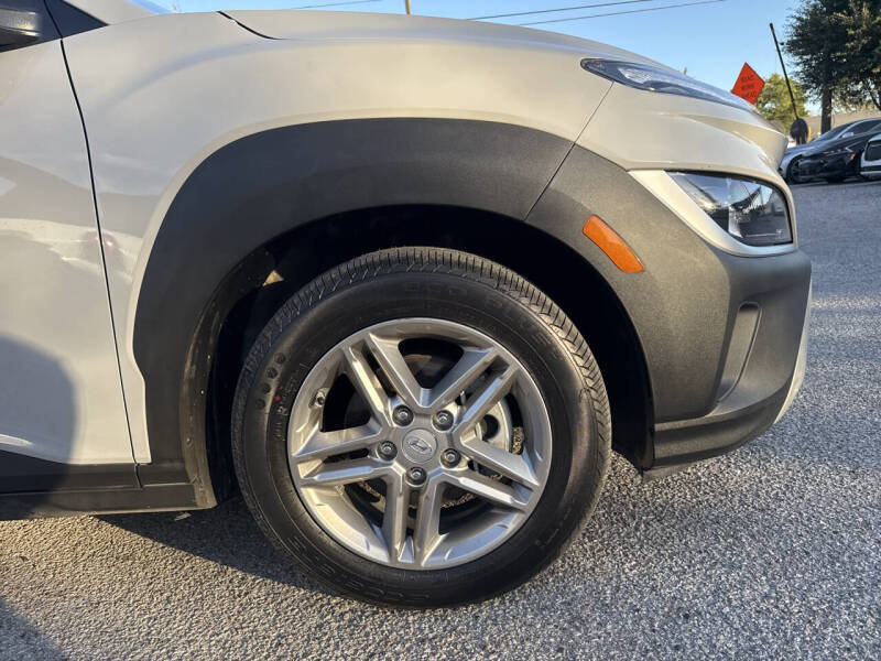 2023 Hyundai Kona SE