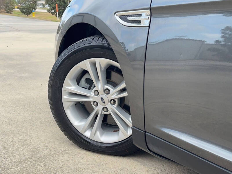 2019 Ford Taurus SE