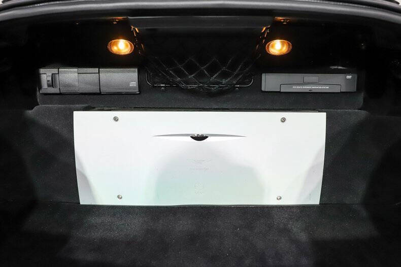 2003 Aston Martin V12 Vanquish