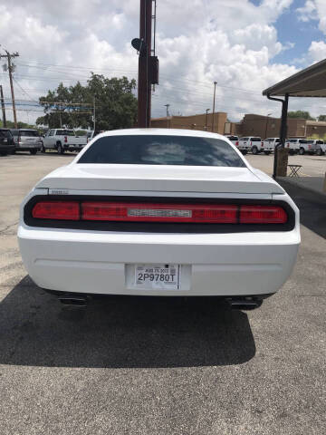 2014 Dodge Challenger SXT