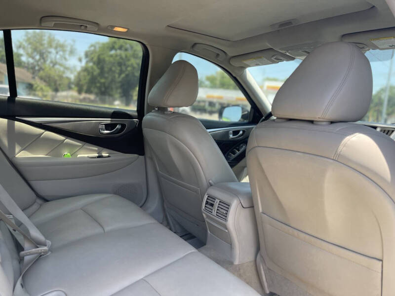 2014 Infiniti Q50 Premium