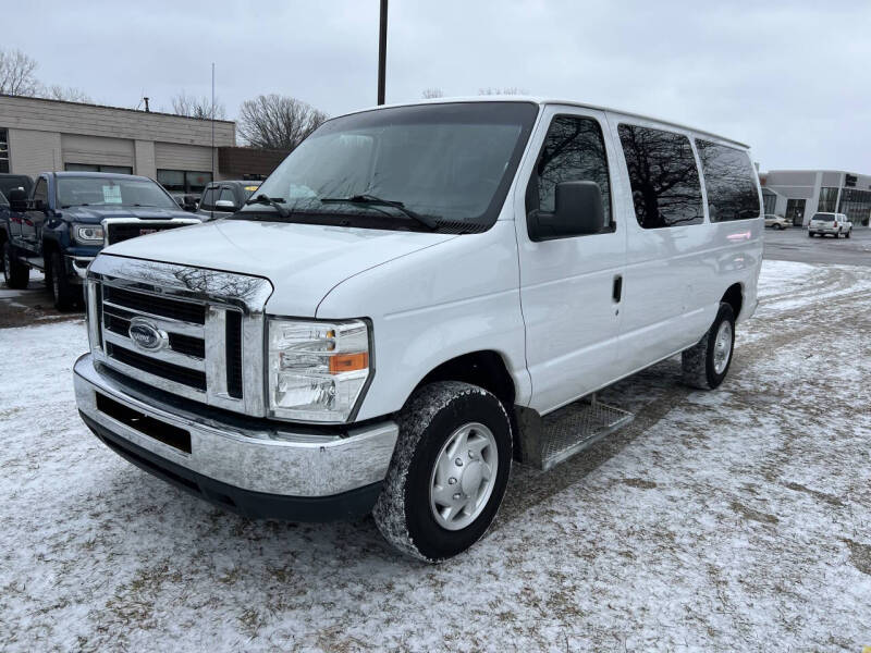2013 Ford E-Series E-350 SD XL