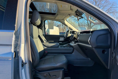 2026 Ford Expedition MAX Active