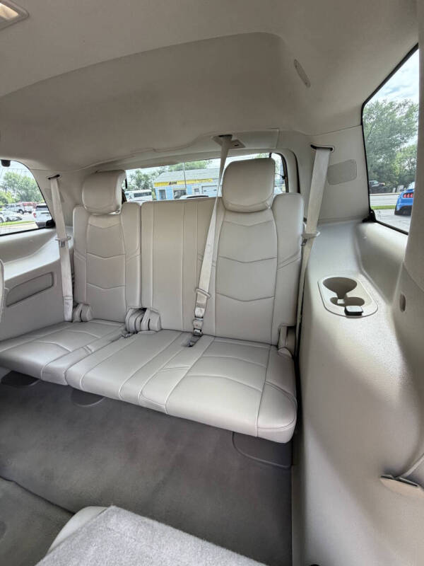 2017 Cadillac Escalade Luxury
