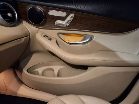 2021 Mercedes-Benz GLC GLC 300